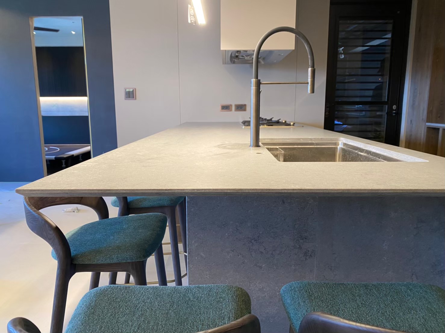 Mikado Quartz Artistry Meets Technology MQL723 Slate